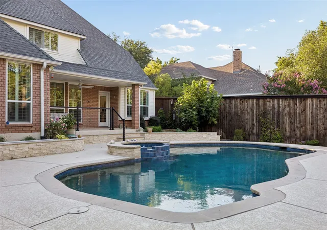 Photo 1 of Sale Pending at 5617 Hunterwood Ln, Arlington, TX 76017 | MLS# 21298217 | Listing updated on 2026-09-14