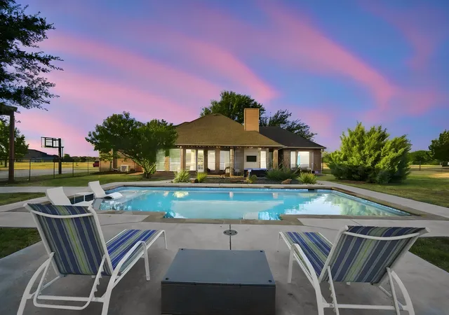 Photo 1 of Sale Pending at 431 Mcalpin Rd, Midlothian, TX 76065 | MLS# 21296310 | Listing updated on 2026-09-28