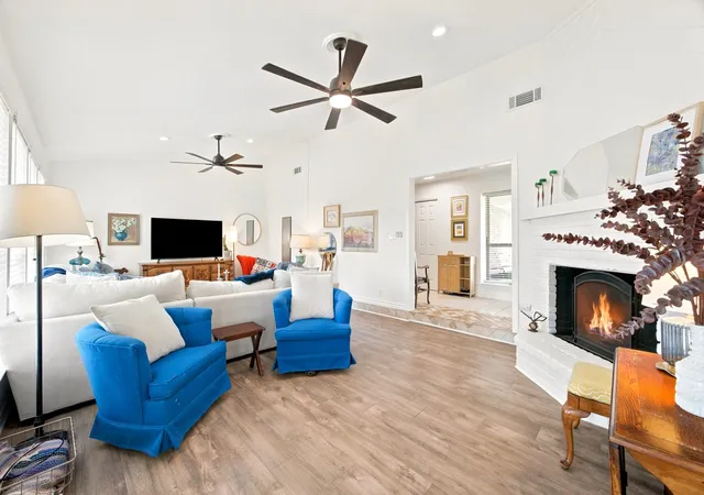Photo 3 of Single family home for sale at 107 Becky Ln, Rockwall, TX 75087 | MLS# 21297902 | Listing updated on 2026-09-12