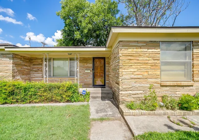 Photo 3 of Single family home for sale at 601 Perry Dr, Fort Worth, TX 76108 | MLS# 21295211 | Listing updated on 2026-09-10