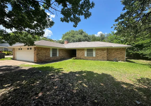 Photo 1 of Single family home for sale at 512 E Willow Ln, Princeton, TX 75407 | MLS# 21298453 | Listing updated on 2026-09-08