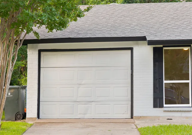 Photo 4 of Single family home for sale at 5202 Longhorn Trl, Garland, TX 75043 | MLS# 21298644 | Listing updated on 2026-09-16