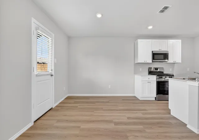Photo 4 of Sale Pending at 2236 Old Nelson Pl, Crowley, TX 76036 | MLS# 21297668 | Listing updated on 2026-09-09