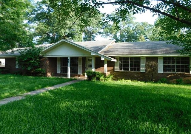 Photo 1 of Single family home for sale at 45 Broadmoor Dr, Texarkana, AR 71854 | MLS# 21298838 | Listing updated on 2026-09-29