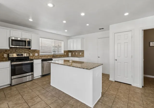 Photo 1 of Single family home for sale at 301 Highland Park Ln, Wylie, TX 75098 | MLS# 21297770 | Listing updated on 2026-09-10
