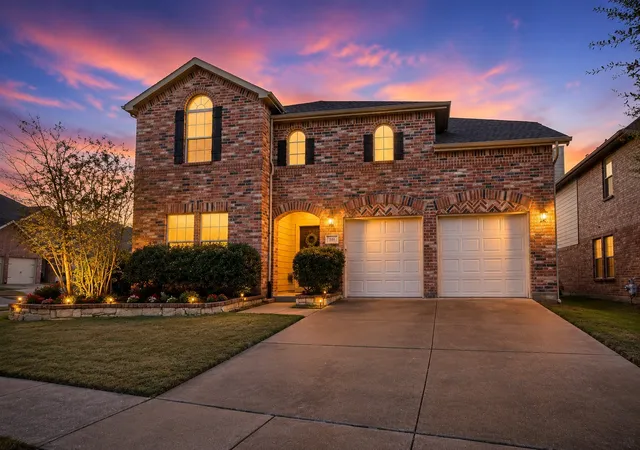 Photo 3 of Single family home for sale at 301 Highland Park Ln, Wylie, TX 75098 | MLS# 21297770 | Listing updated on 2026-09-10