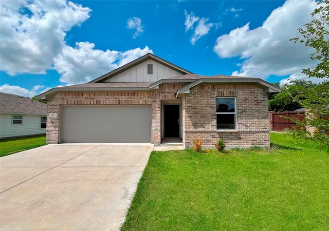 Photo 1 of Single family home for sale at 102 Doma Ave, Greenville, TX 75402 | MLS# 21298681 | Listing updated on 2026-09-22