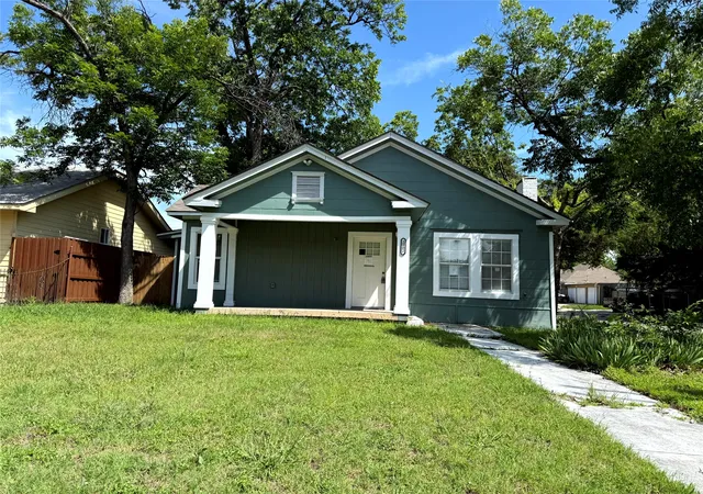 Single family home for sale at 2502 W Lovers Ln, Dallas, TX 75235 | MLS# 21298942