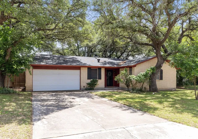 Photo 1 of Single family home for sale at 1604 Oakland Ter, Brownwood, TX 76801 | MLS# 21299007 | Listing updated on 2026-09-08