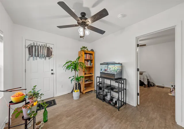 Photo 3 of House for sale at 1103 E Leon St, Gatesville, TX 76528 | MLS# 21299212 | Listing updated on 2026-10-05