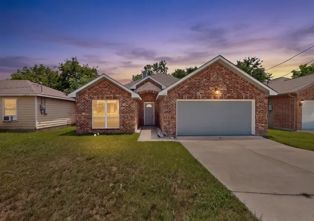 Photo 2 of Single family home for sale at 3407 Pickett St, Greenville, TX 75401 | MLS# 21299341 | Listing updated on 2026-09-14