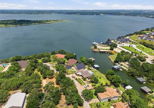 Photo 1 of Single family home for sale at 6107 Grande Cove Ct, Granbury, TX 76049 | MLS# 21292614 | Listing updated on 2026-09-12