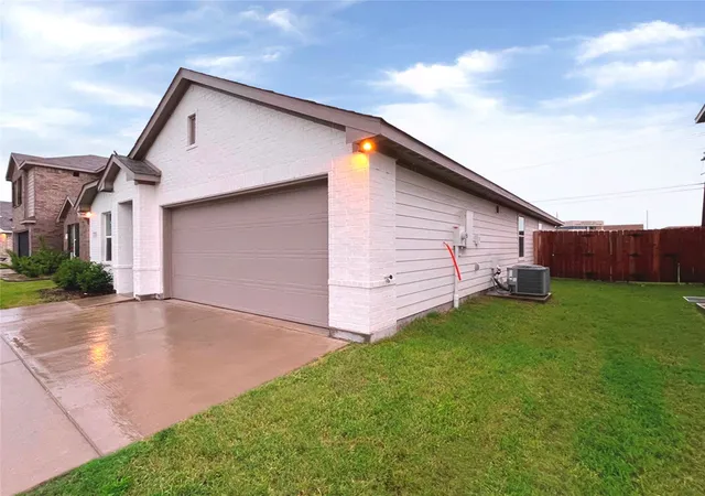Photo 3 of Single family home for sale at 108 Goel St, Greenville, TX 75402 | MLS# 21299179 | Listing updated on 2026-09-22