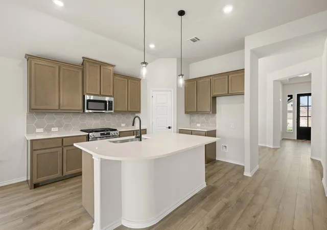 Photo 3 of Single family home for sale at 1000 Birchwood Dr, Crowley, TX 76036 | MLS# 21299576 | Listing updated on 2026-09-09