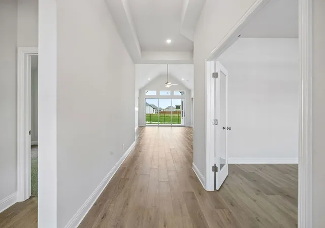 Photo 2 of Single family home for sale at 685 Red Maple Rd, Waxahachie, TX 75165 | MLS# 21299600 | Listing updated on 2026-09-08