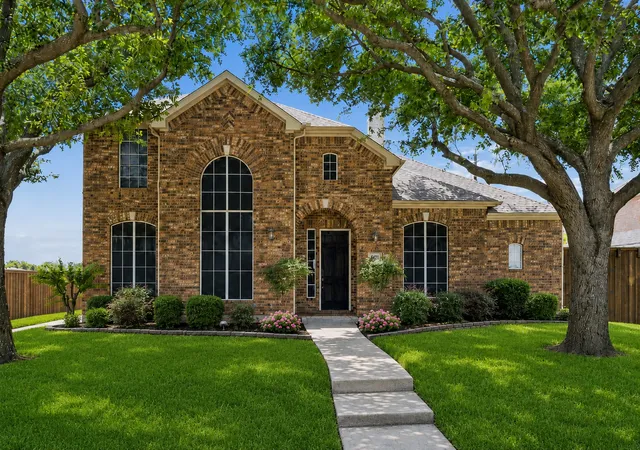 Photo 2 of Single family home for sale at 6421 Fairfield Dr, Rowlett, TX 75089 | MLS# 21298001 | Listing updated on 2026-10-05