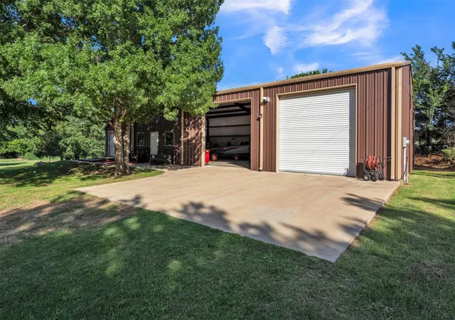 Photo 3 of Sale Pending at 7466 Bent Trl, Mansfield, TX 76063 | MLS# 21291426 | Listing updated on 2026-09-08
