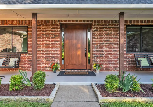 Photo 4 of Sale Pending at 7466 Bent Trl, Mansfield, TX 76063 | MLS# 21291426 | Listing updated on 2026-09-08