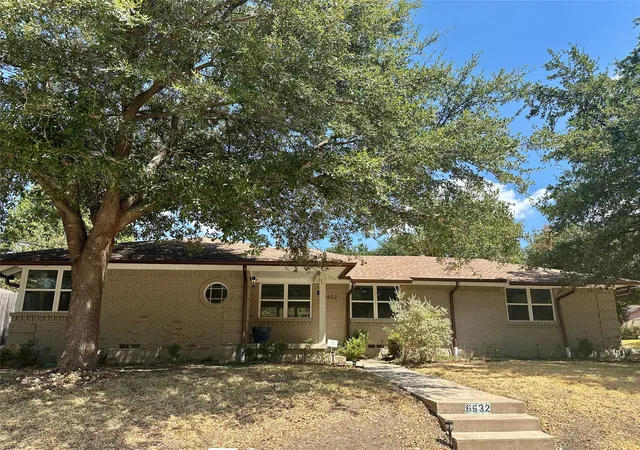 Photo 1 of Single family home for sale at 6632 Ridgemont Dr, Dallas, TX 75214 | MLS# 21295825 | Listing updated on 2026-09-13