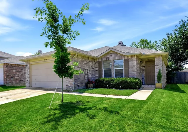 Photo 1 of Single family home for sale at 2208 Maple Dr, Little Elm, TX 75068 | MLS# 21297984 | Listing updated on 2026-07-31