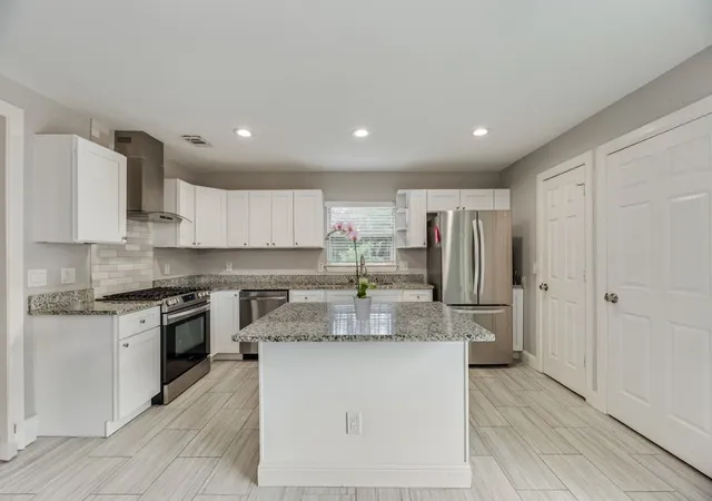 Photo 1 of Single family home for sale at 6742 Hialeah Dr, Dallas, TX 75214 | MLS# 21296473 | Listing updated on 2026-09-14