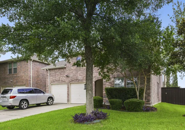 Photo 3 of Sale Pending at 5729 Calloway Dr, Mc Kinney, TX 75070 | MLS# 21295743 | Listing updated on 2026-07-30