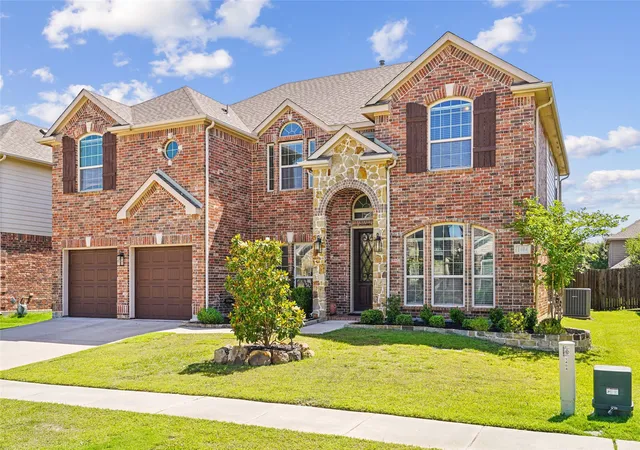 Photo 1 of Single family home for sale at 1404 Taylor Ln, Mc Kinney, TX 75071 | MLS# 21297458 | Listing updated on 2026-08-01