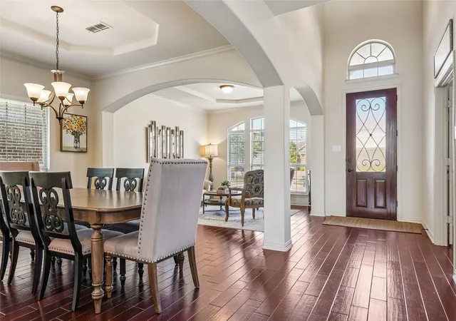 Photo 3 of Single family home for sale at 1404 Taylor Ln, Mc Kinney, TX 75071 | MLS# 21297458 | Listing updated on 2026-08-01