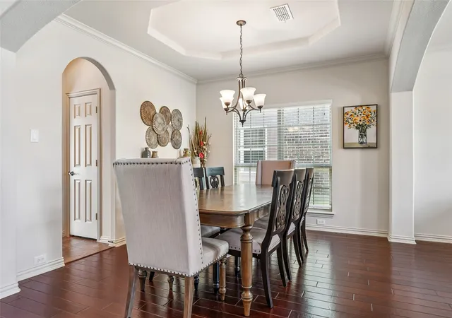 Photo 4 of Single family home for sale at 1404 Taylor Ln, Mc Kinney, TX 75071 | MLS# 21297458 | Listing updated on 2026-08-01