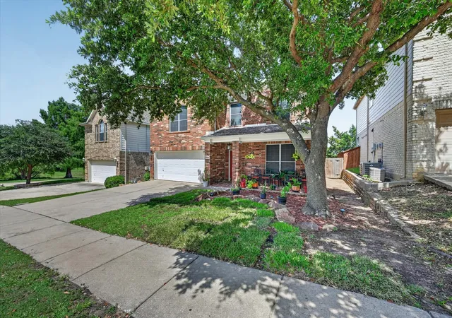 Photo 3 of Single family home for sale at 9956 Delamere Dr, Fort Worth, TX 76244 | MLS# 21299204 | Listing updated on 2026-10-02