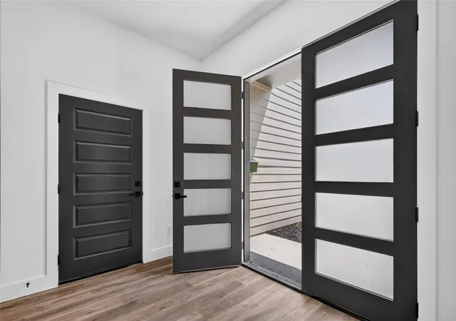 Photo 4 of Single family home for sale at 5130 Echo Ave, Dallas, TX 75215 | MLS# 21300009 | Listing updated on 2026-09-10