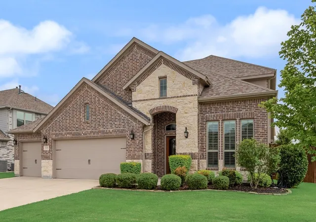 Photo 1 of Single family home for sale at 516 W North Creek Dr, Sherman, TX 75092 | MLS# 21298195 | Listing updated on 2026-09-30
