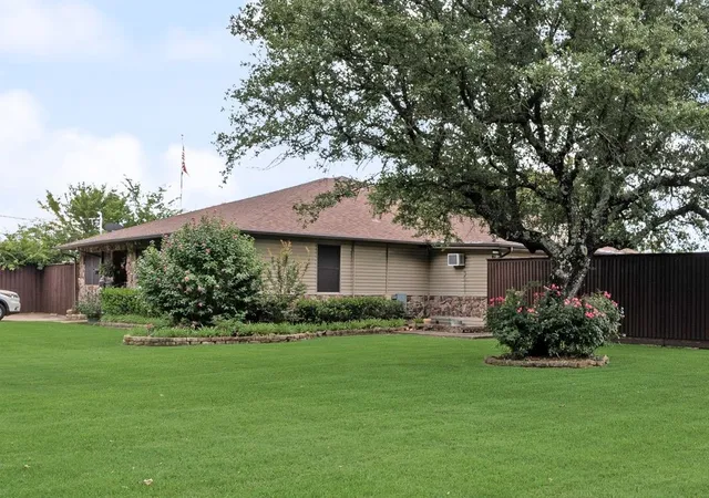 Photo 4 of Single family home for sale at 12704 Garden Grove Dr, Dallas, TX 75253 | MLS# 21300037 | Listing updated on 2026-10-04