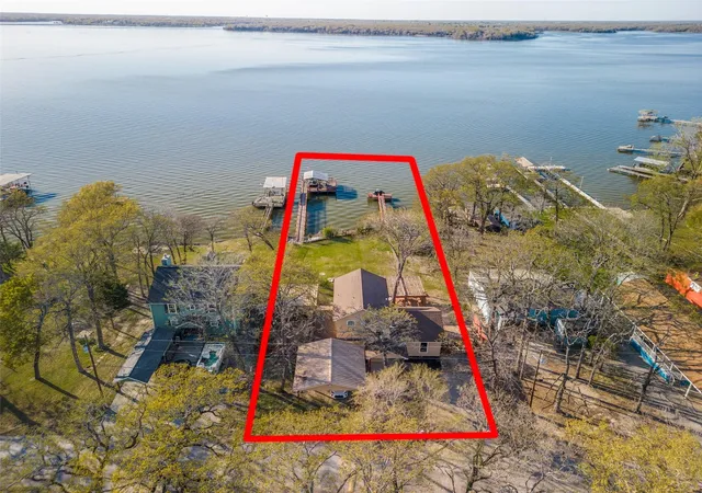 Photo 3 of Single family home for sale at 10040 Brinwood Dr, Wills Point, TX 75169 | MLS# 21290321 | Listing updated on 2026-09-28