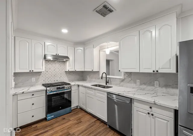 Single family home for sale at 2918 Bonnieview Rd, Shreveport, LA 71119 | MLS# 21296332