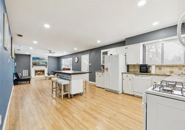 Photo 1 of Single family home for sale at 102 Woodland Dr, Lewisville, TX 75077 | MLS# 21297182 | Listing updated on 2026-07-30