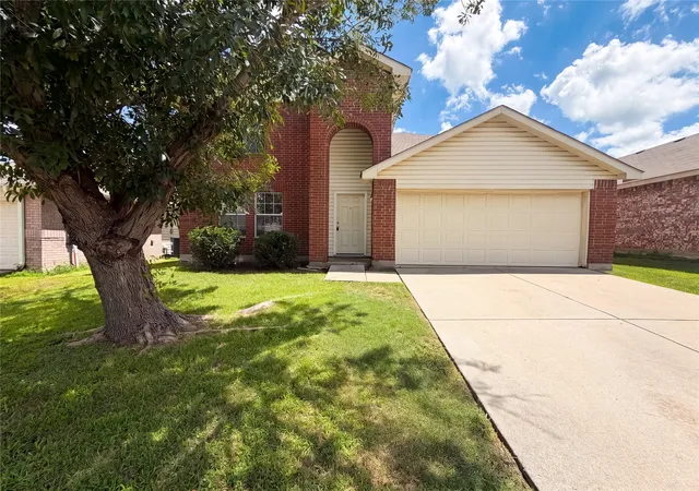Single family home for sale at 773 San Felipe Trl, Haslet, TX 76052 | MLS# 21300100