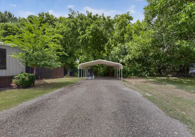 Photo 3 of Manufactured home for sale at 5800 Archery Ct, Granbury, TX 76048 | MLS# 21298831 | Listing updated on 2026-09-09
