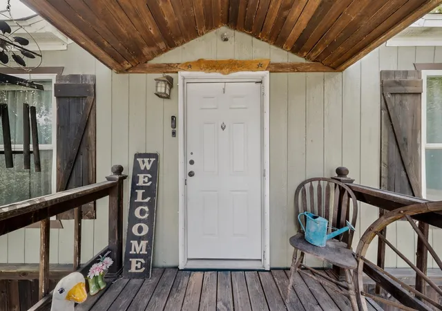 Photo 3 of Manufactured home for sale at 5800 Archery Ct, Granbury, TX 76048 | MLS# 21298831 | Listing updated on 2026-09-09