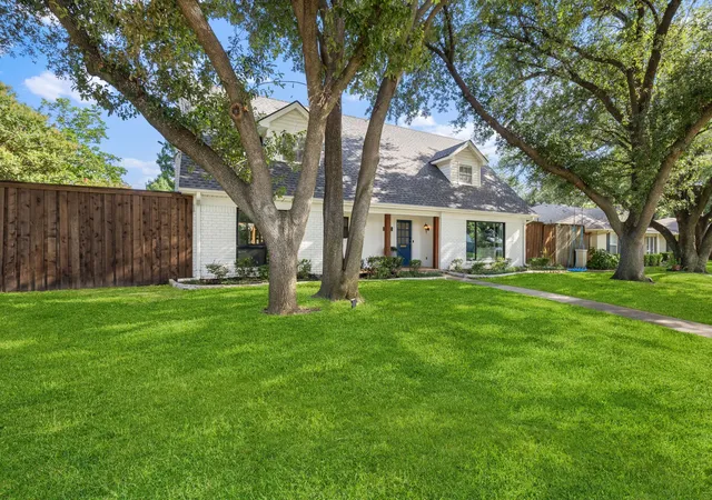 Photo 2 of Single family home for sale at 3060 Timberview Rd, Dallas, TX 75229 | MLS# 21299646 | Listing updated on 2026-09-08