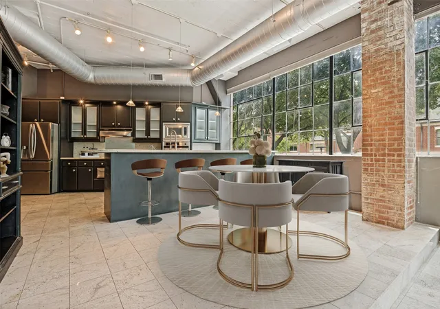 Photo 3 of Condo for sale at 2220 Canton St #101, Dallas, TX 75201 | MLS# 21277693 | Listing updated on 2026-09-10