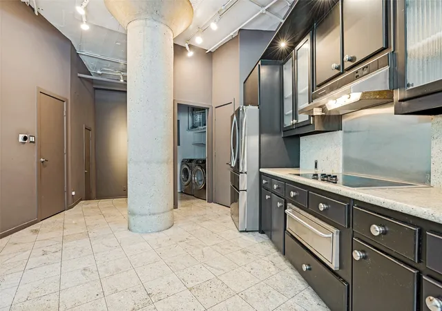 Photo 4 of Condo for sale at 2220 Canton St #101, Dallas, TX 75201 | MLS# 21277693 | Listing updated on 2026-09-10