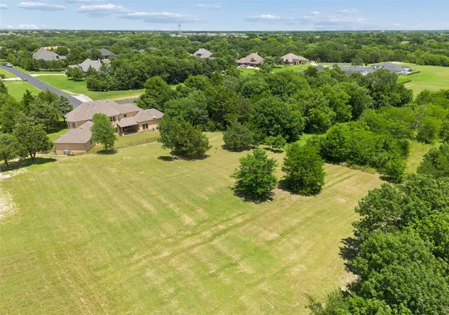 Photo 3 of Mansion for sale at 4598 Lake Breeze Dr, Mc Kinney, TX 75071 | MLS# 21298710 | Listing updated on 2026-09-12