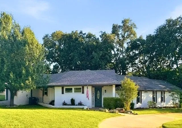 Photo 2 of Single family home for sale at 2208 Turtle Creek Dr, Sherman, TX 75092 | MLS# 21280427 | Listing updated on 2026-09-12
