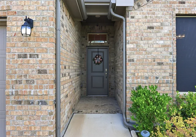 Photo 3 of Sale Pending at 2341 Waggoner Ranch Dr, Weatherford, TX 76087 | MLS# 21300338 | Listing updated on 2026-09-21