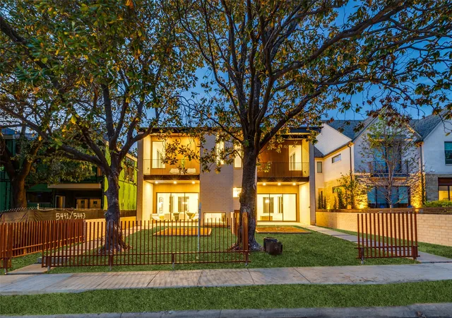 Photo 1 of Sale Pending at 5441 Ellsworth, Dallas, TX 75206 | MLS# 21299050 | Listing updated on 2026-10-20