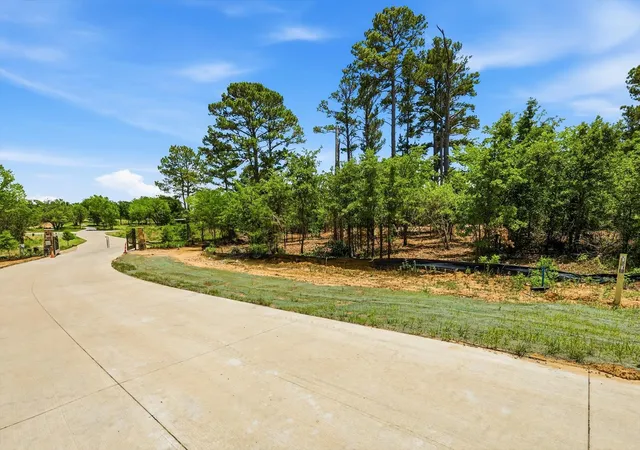 Photo 3 of Sale Pending at 1121 Redbird Grove Rd, Argyle, TX 76226 | MLS# 21299335 | Listing updated on 2026-09-14