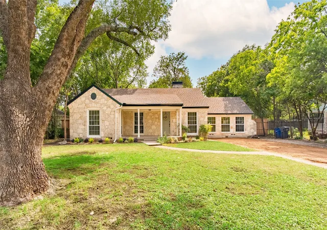 Photo 2 of Sale Pending at 1511 Verano Dr, Dallas, TX 75218 | MLS# 21300139 | Listing updated on 2026-09-08