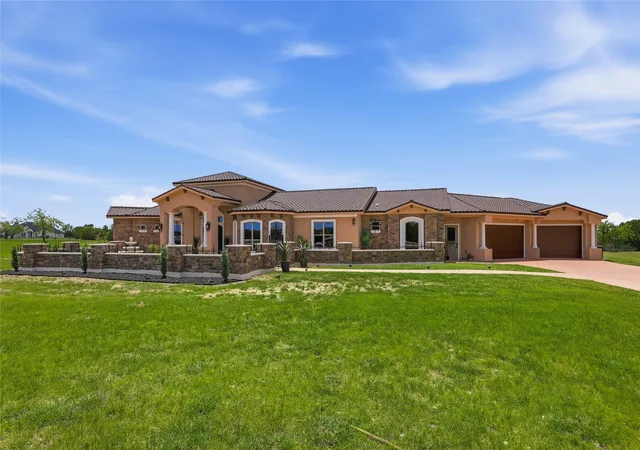 Photo 2 of Single family home for sale at 158 Private Road 2656, Walnut Springs, TX 76690 | MLS# 21300212 | Listing updated on 2026-10-21