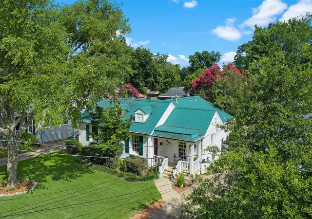 Single family home for sale at 281 Carrollton, Shreveport, LA 71105 | MLS# 21300173